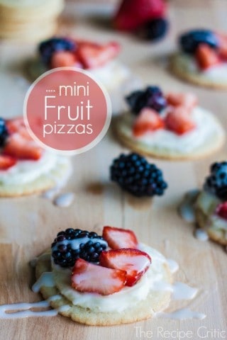 Mini Fruit Pizzas | The Recipe Critic