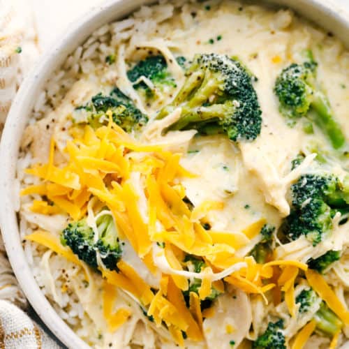 Easy, delicious crockpot cheese and broccoli pasta dish