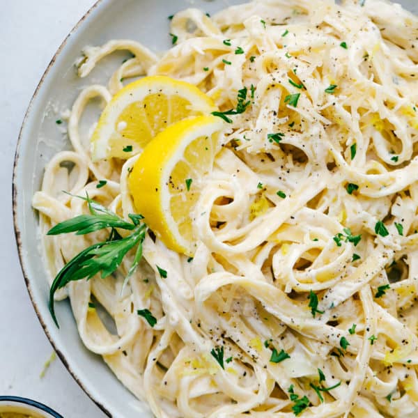 Most effective Lemon Recipes: Lemon Lover's Roundup | lemon garlic cream fettuccine2
