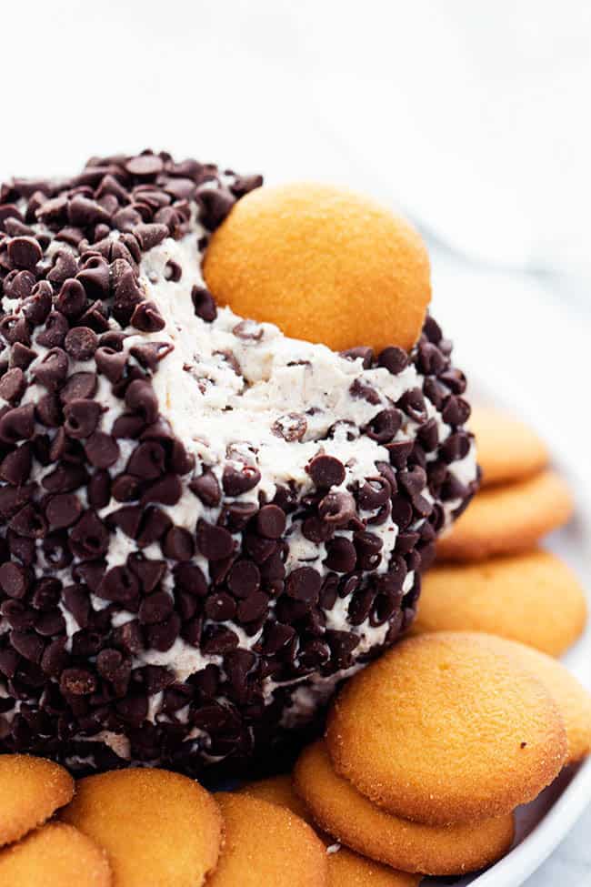 Cannoli Cheeseball with Vanilla Waffers