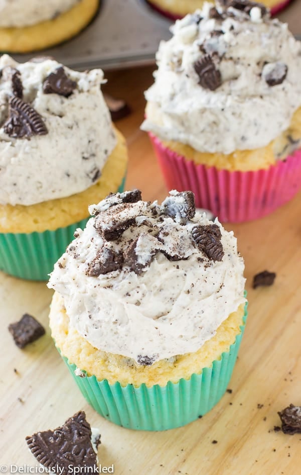 How to use an ice cream scoop to frost and bake cupcakes 