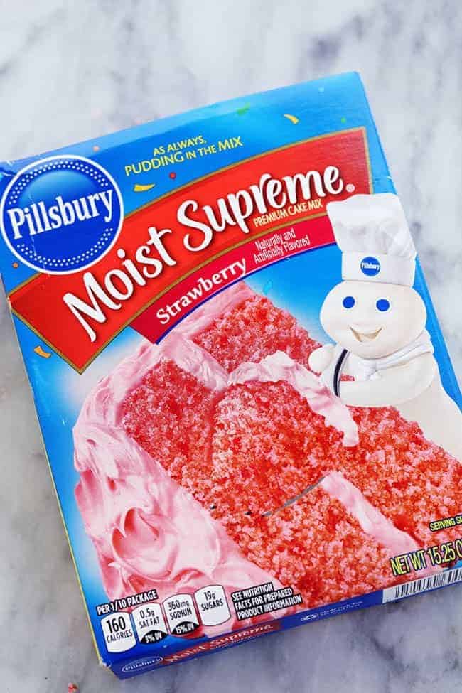Pillsberry moist supreme strawberry cake mix.