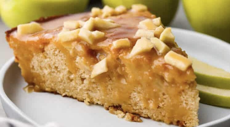 Caramel Apple Skillet Cake Recipe