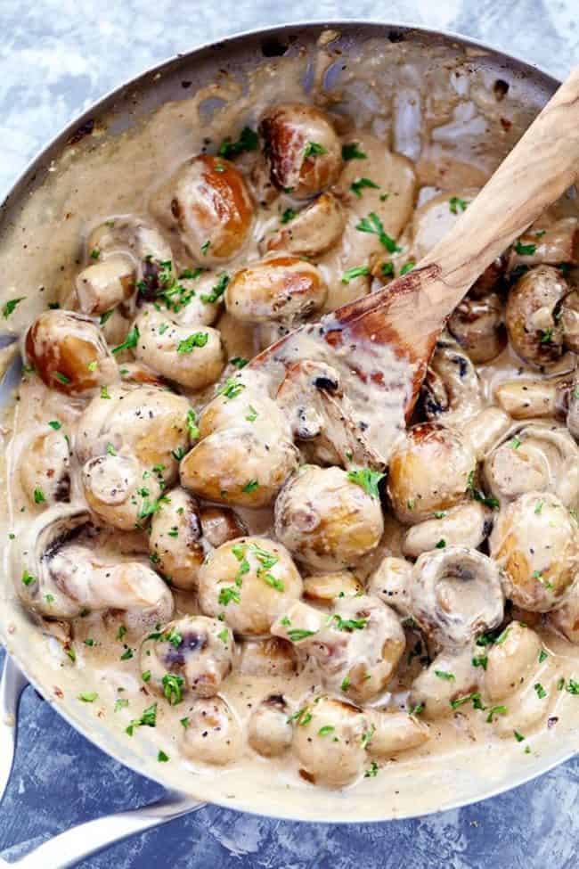 CREAMY GARLIC PARMESAN MUSHROOMS Food Drink Recipes   Creamygarlicparmesanmushrooms4 650x975 