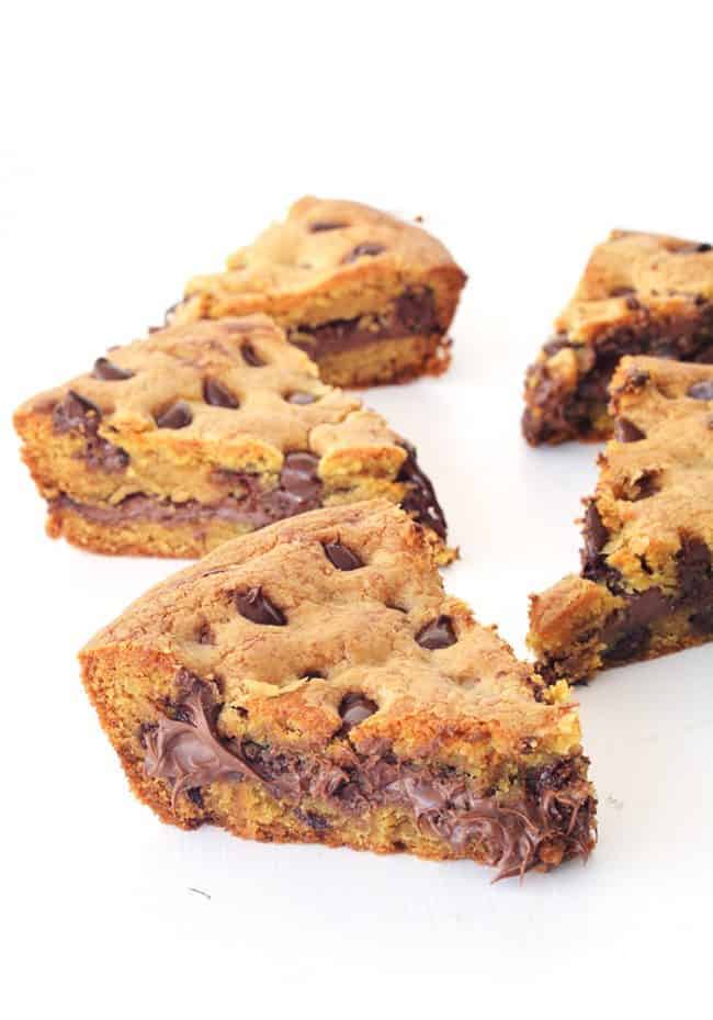 https://therecipecritic.com/wp-content/uploads/2016/08/nutellaskilletcookie10-650x929.jpg