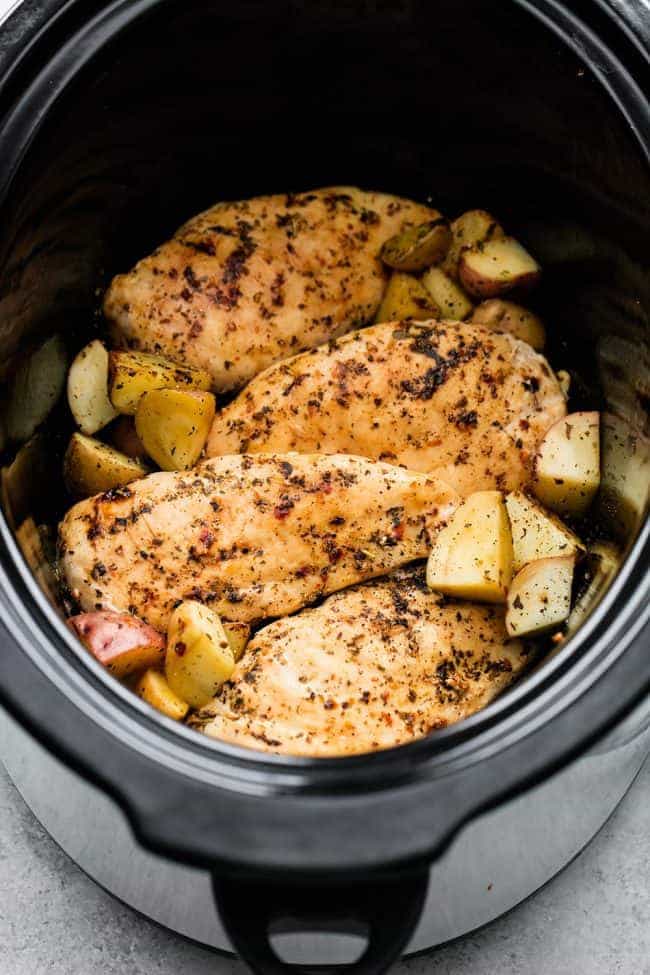 Slow cooker Italian chicken and potatoes in a crockpot.