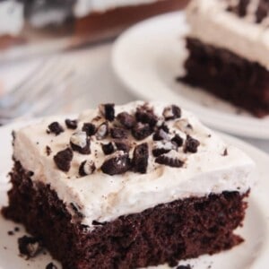 Skinny Cookies 'n Cream Chocolate Cake | The Recipe Critic