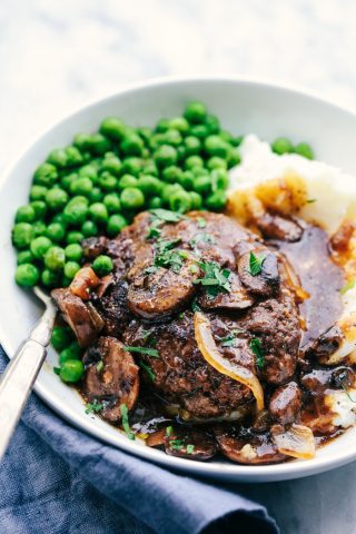 Amazingly Delicous Skillet Salisbury Steak Recipe| The Recipe Critic