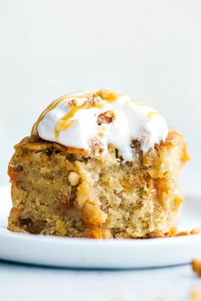 Sticky Banana Walnut Toffee Pudding Cake | The Recipe Critic