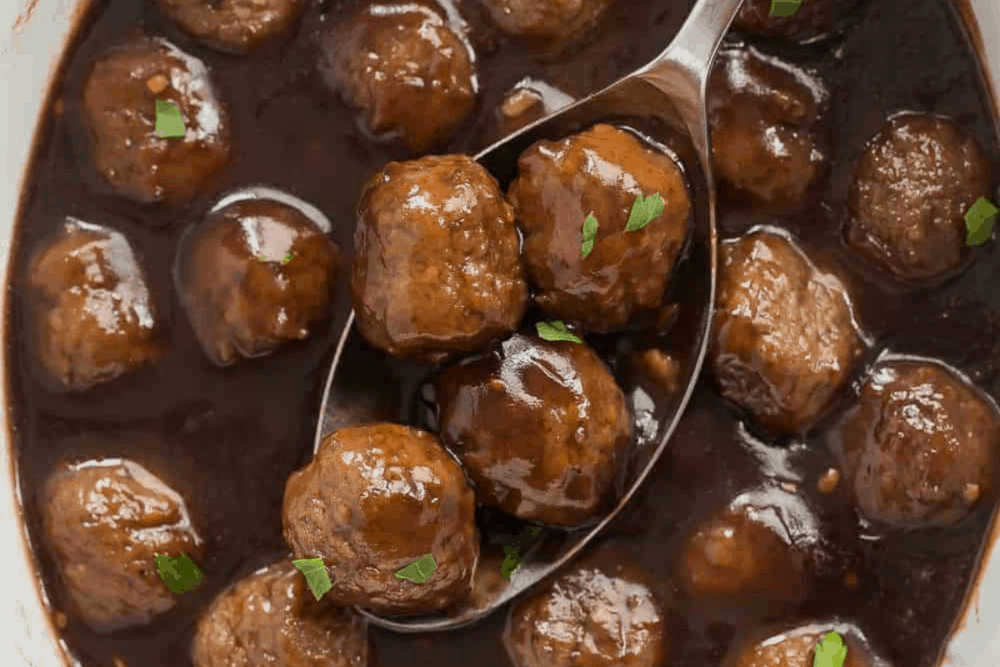 Slow Cooker Cranberry Balsamic Meatballs | The Recipe Critic