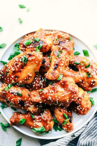 Slow Cooker Honey Garlic Sriracha Wings | The Recipe Critic