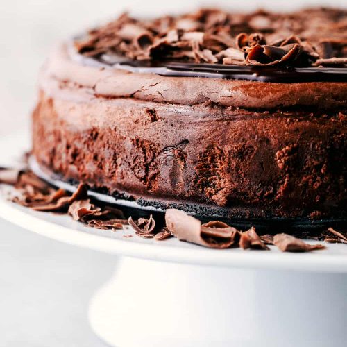 https://therecipecritic.com/wp-content/uploads/2018/03/death_by_chocolate_cheesecake7-1-of-1-500x500.jpg