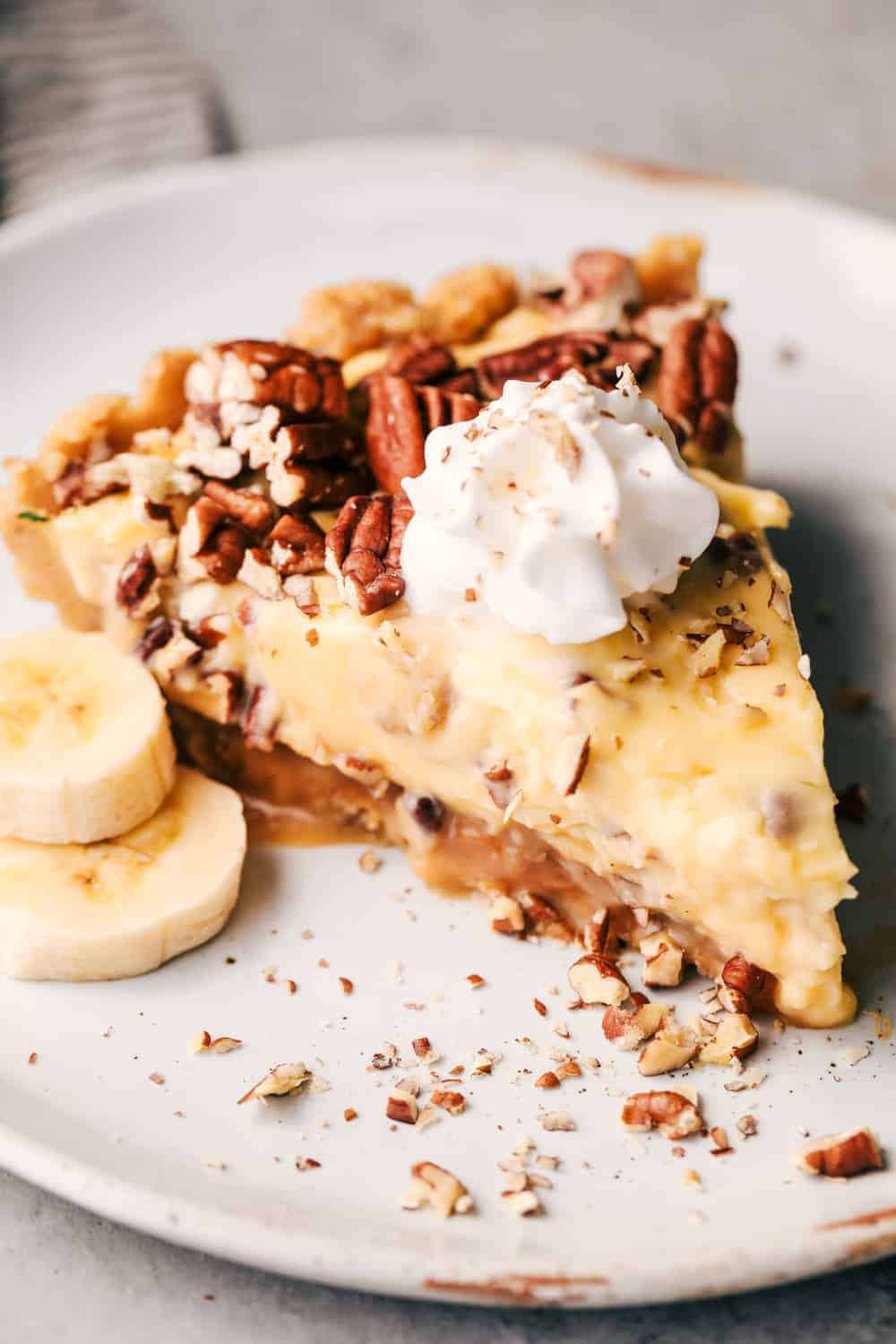 No Bake Banana Caramel Pecan Pie | The Recipe Critic