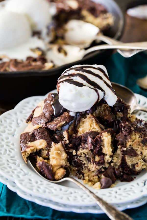 Deep Dish Skillet Brownie Cookie The Recipe Critic