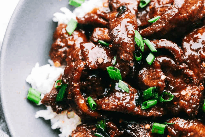 Super Easy Mongolian Beef (Tastes Just like P.F. Changs ...