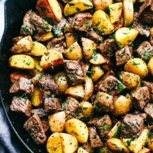 Garlic Butter Herb Steak Bites with Potatoes - 91