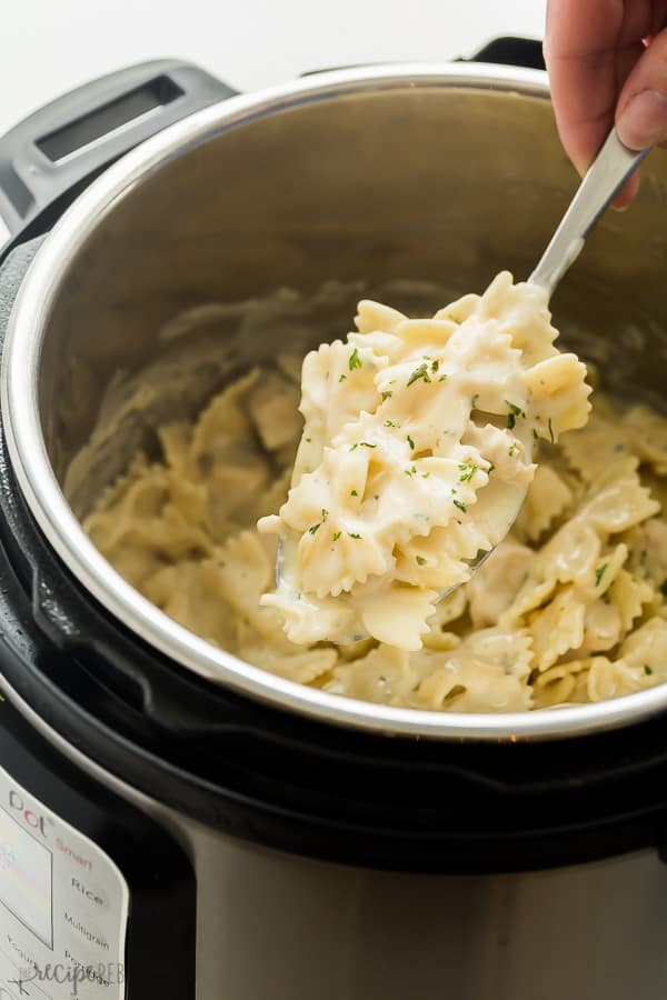 instant pot chicken alfredo pasta