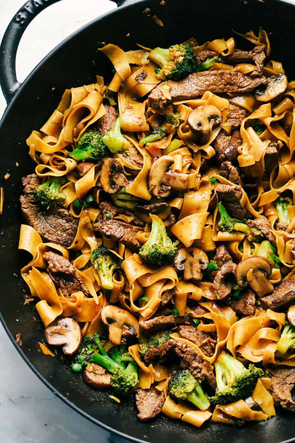 Garlic Beef and Broccoli Noodles | The Recipe Critic