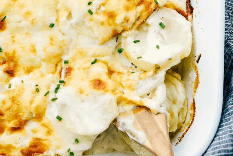 ¡La mejor receta de patatas gratinadas cremosas del mundo! Original y fácil de hacer