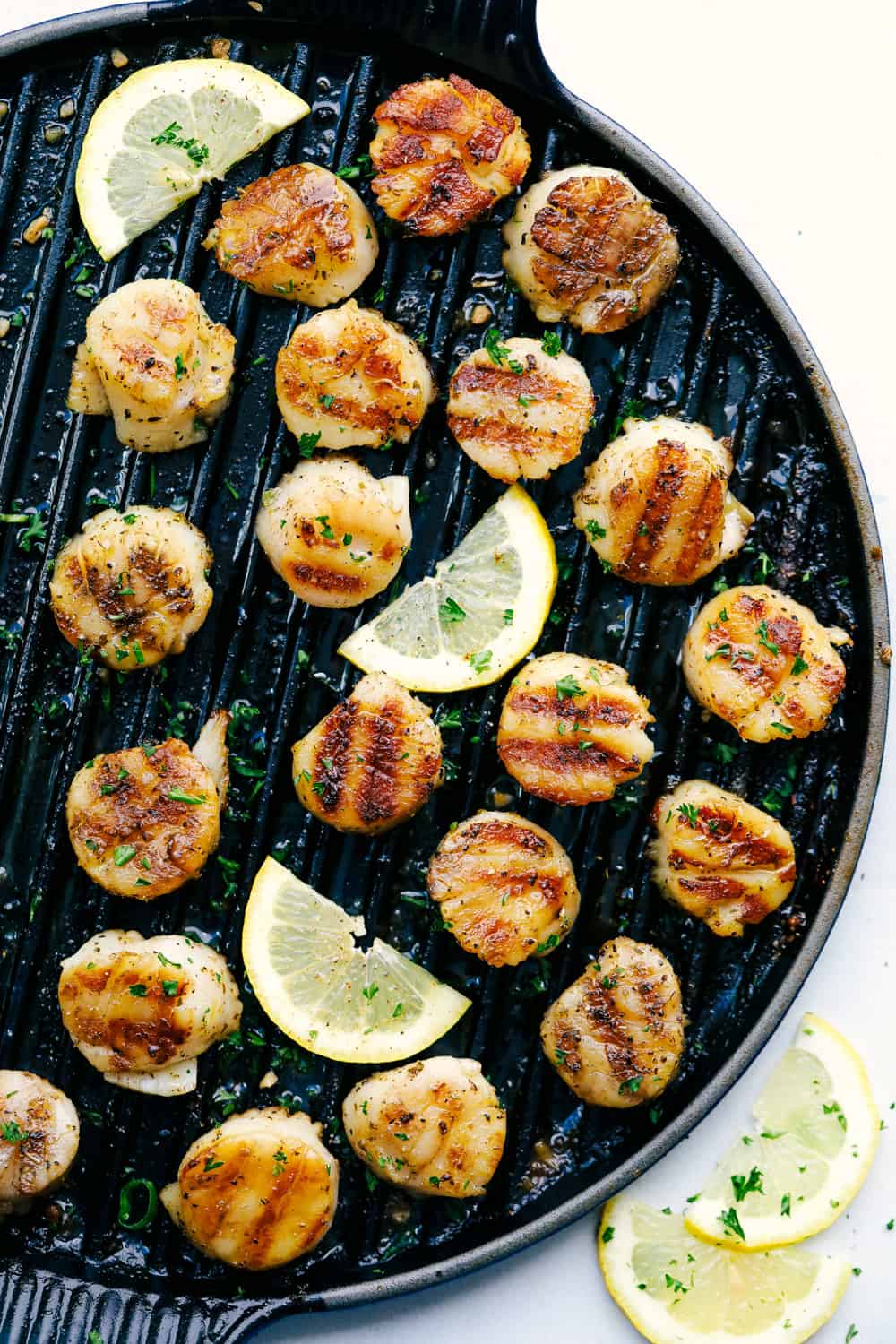Grilled Lemon Garlic scallops on the grill