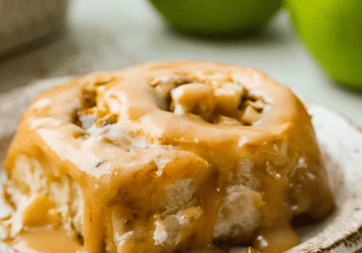Caramel Apple Cinnamon Rolls