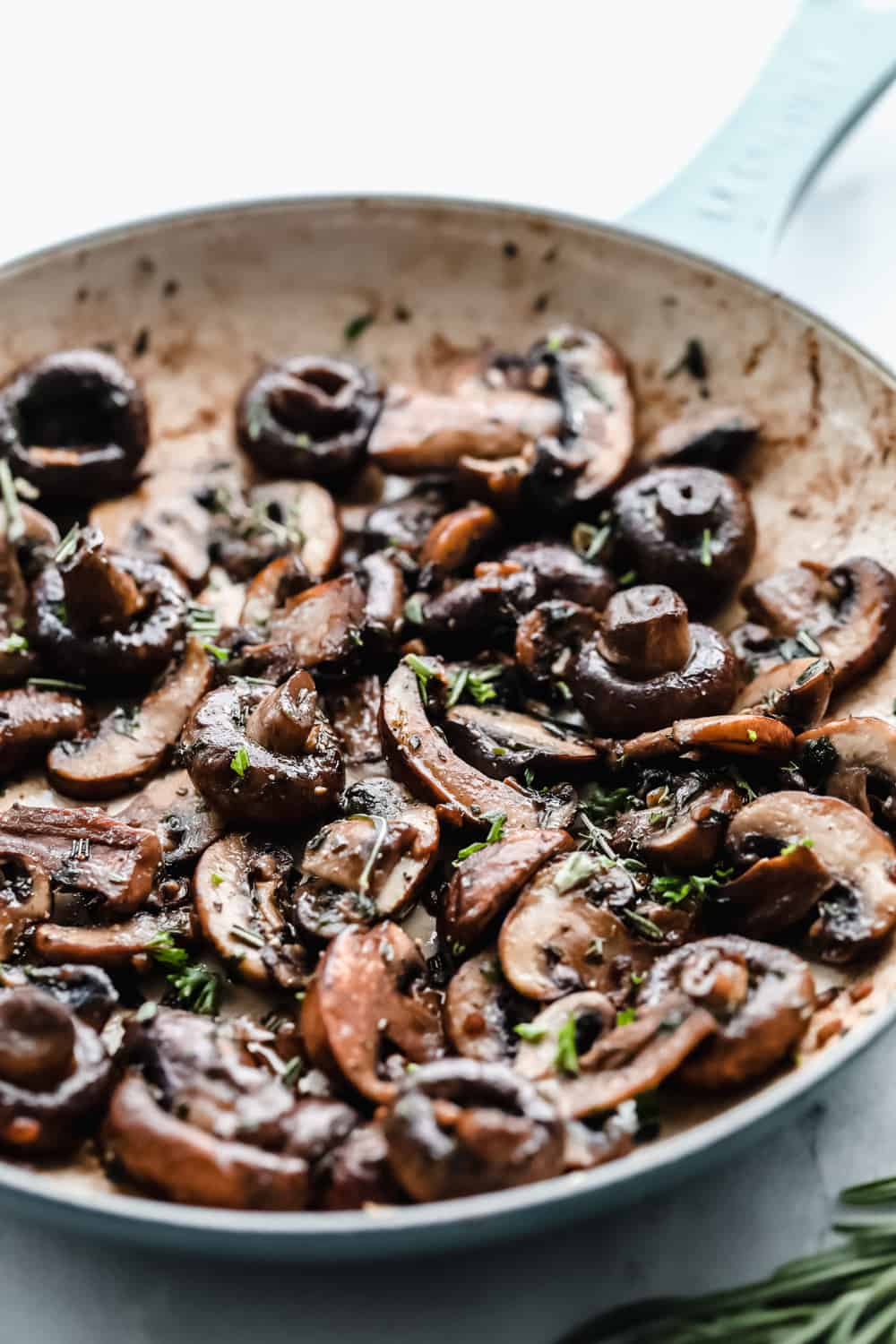 Buttery Herb Sautéed Mushrooms | The Recipe Critic