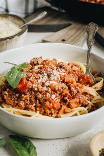 Easy Spaghetti Sauce Over Pasta