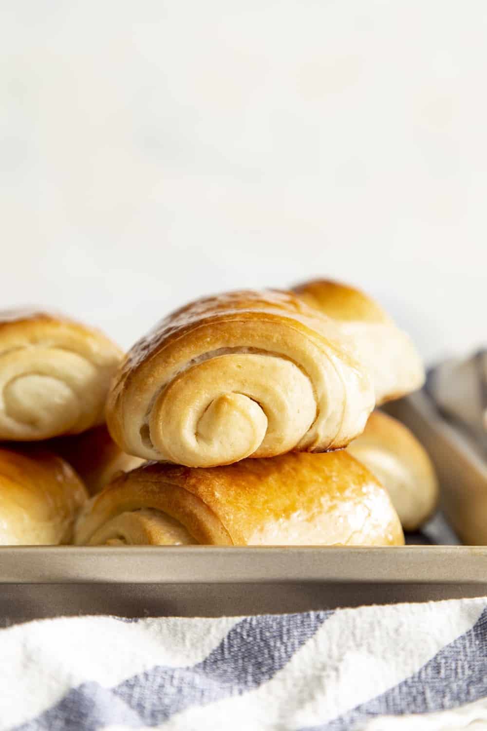 Stack of 2 lion house rolls