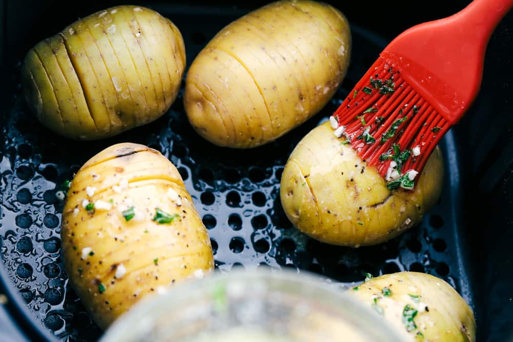 Crispy Garlic Butter Hasselback Potatoes in Air Fryer • The Fresh Cooky