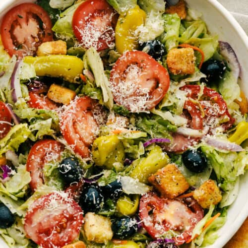 What Most People Don't Realize About Olive Garden's Salad