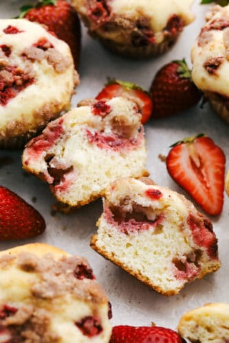 Yummy Strawberry Cheesecake Streusel Muffins | Cook & Hook 2024