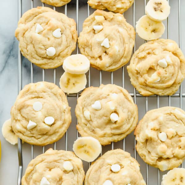 Banana Pudding Cookies with White Chocolate Chips | The Recipe Critic