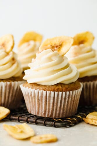Banana Cupcakes with Cream Cheese Frosting | Cook & Hook