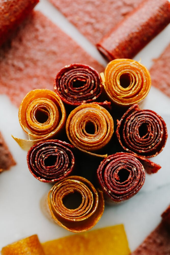 8 pieces of rolled up fruit leather. 