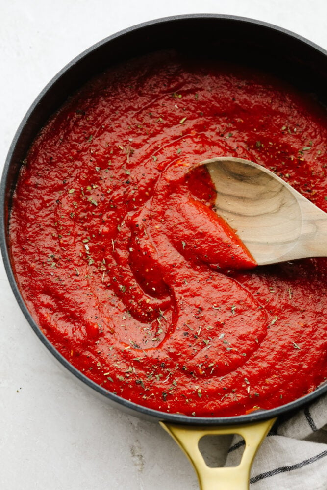 Easy Homemade Pizza Sauce Recipe - 8