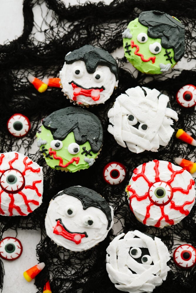 Easy and Cute Halloween Cupcakes - 2