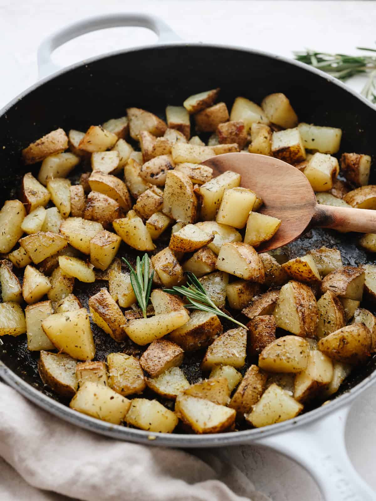 Easy Potatoes in a Skillet (Stovetop) - Where Is My Spoon
