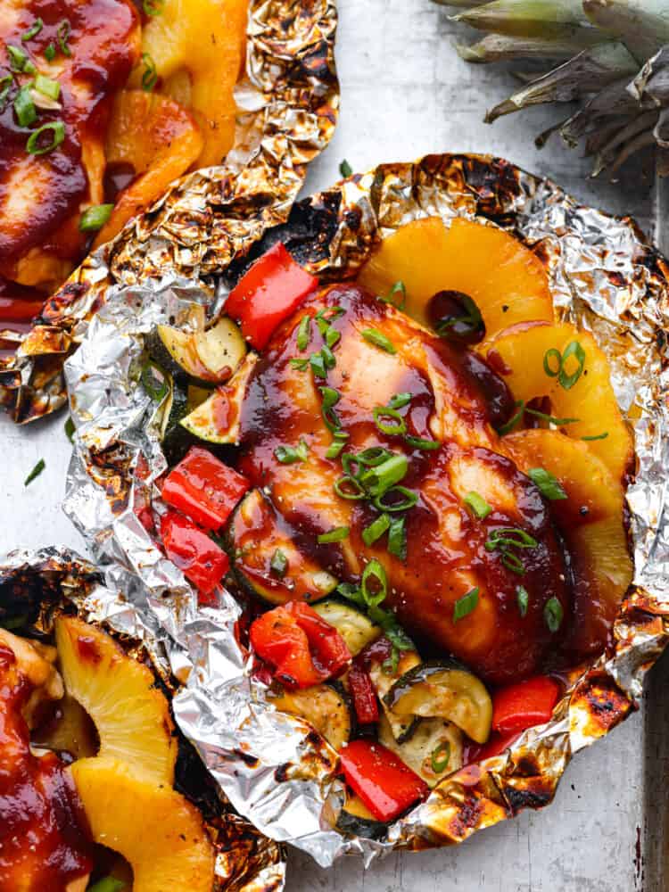 Pineapple BBQ Chicken Foil Packets in Oven – Baked Chicken Foil Packets —  Eatwell101