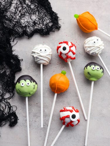Quick and Easy Halloween Donut Hole Pops | The Recipe Critic