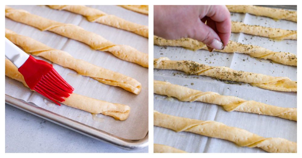 2 imágenes que muestran cómo agregar amargo y condimentos a la masa de palitos de pan.