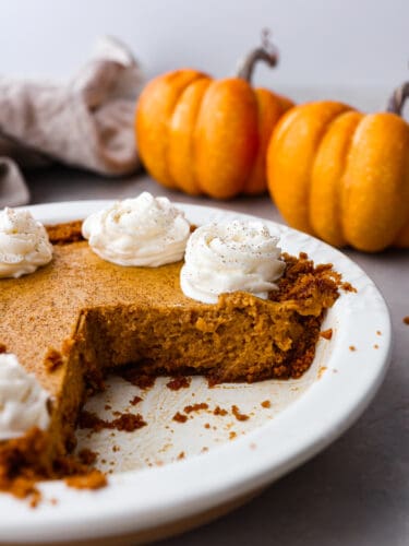 Pumpkin Chiffon Pie With Biscoff Crust | The Recipe Critic