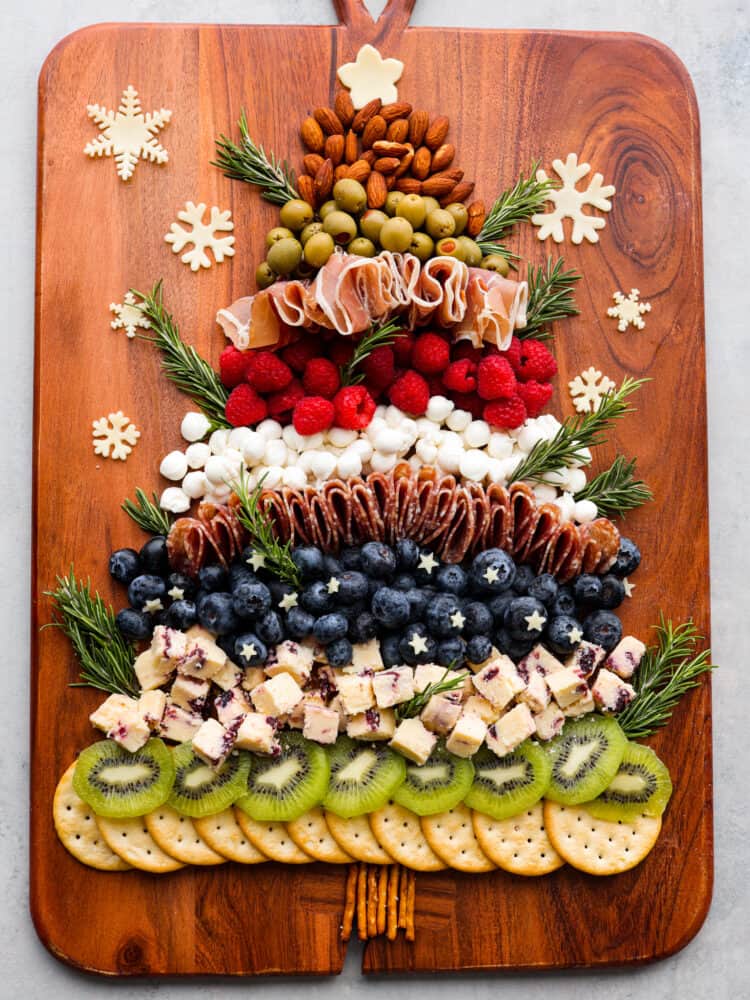 Top-down view of a whole Christmas tree charcuterie board.