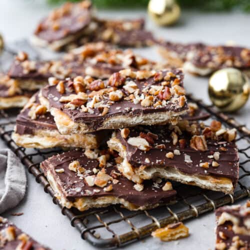 Christmas Crack (Saltine Cracker Toffee) | The Recipe Critic