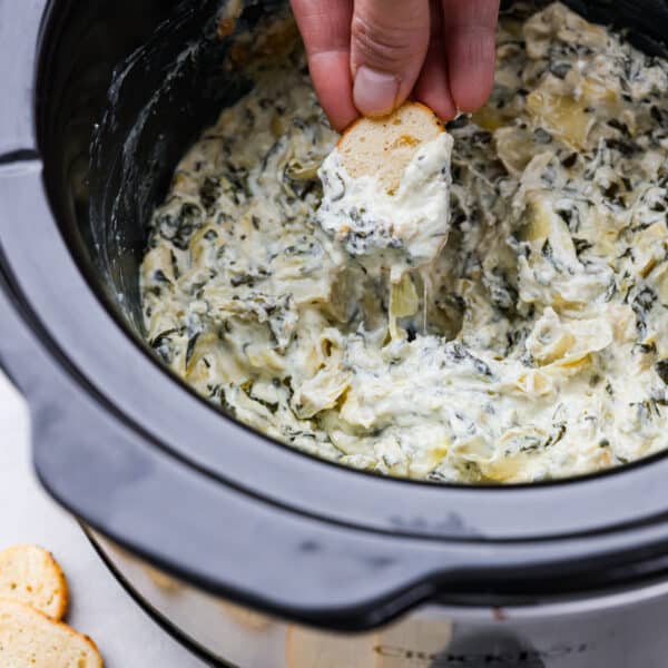 Crockpot Spinach Artichoke Dip | The Recipe Critic