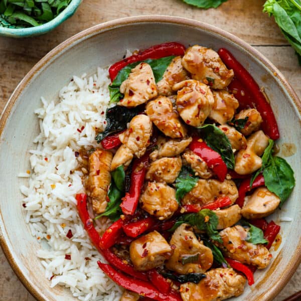 Thai Basil Chicken The Recipe Critic   Thaibasilchicken 600x600 