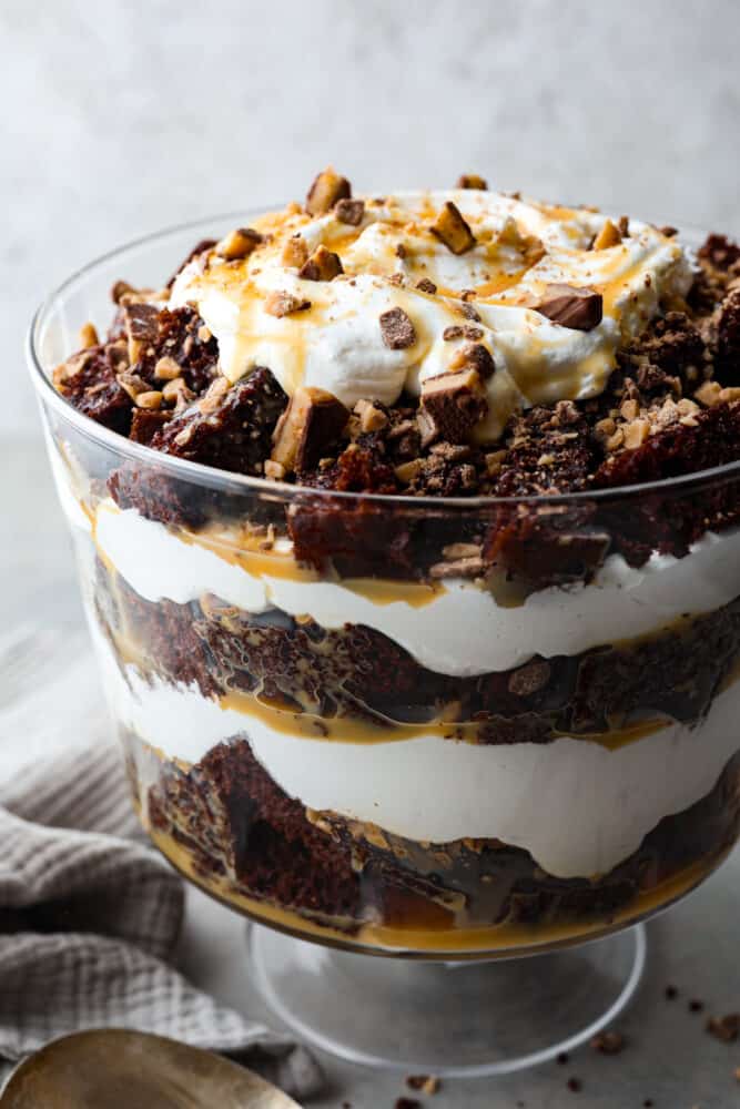 chocolate trifle with pound cake