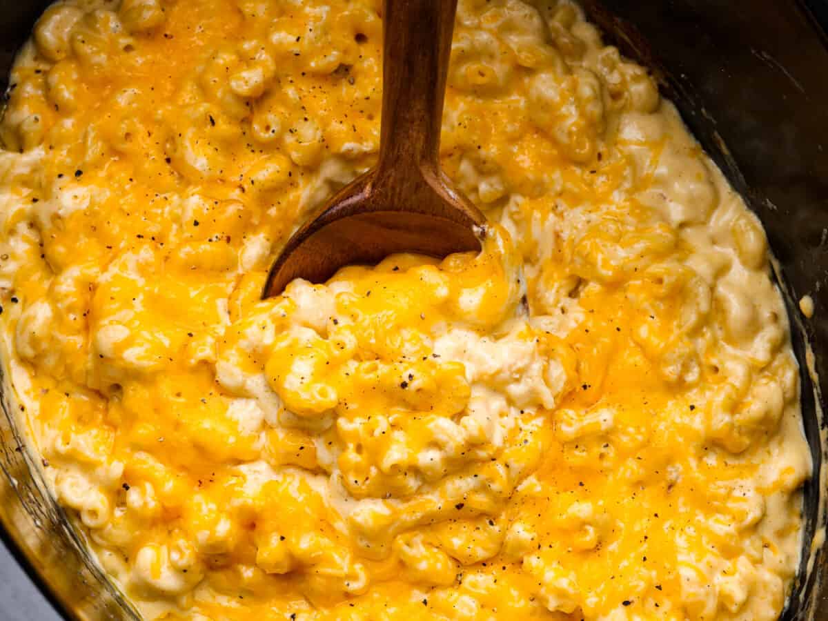 Best Slow-Cooker Mac & Cheese - How to Make Mac & Cheese In A