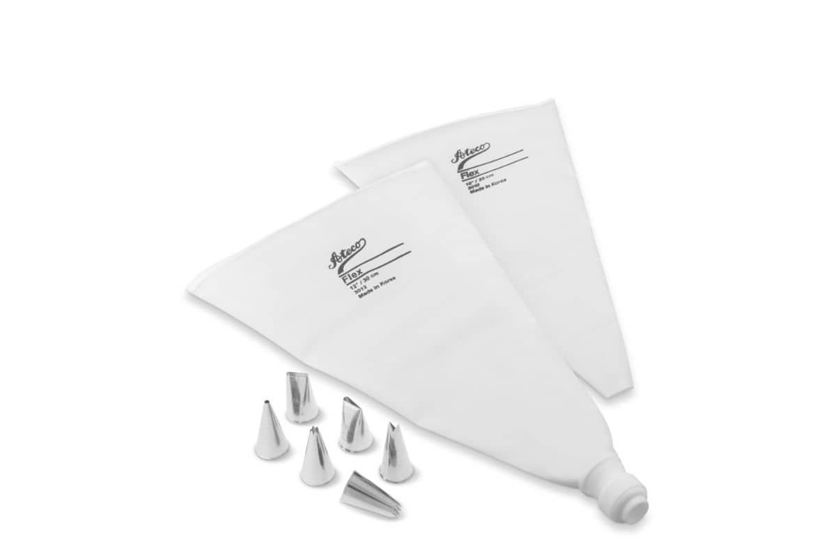 Best kitchen gifts: Ateco pastry bag set 