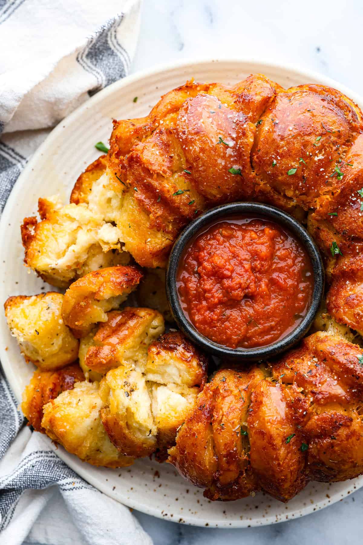 Garlic Parmesan Pull-Apart Bread Recipe | The Recipe Critic