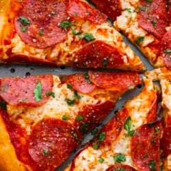 salami pizza